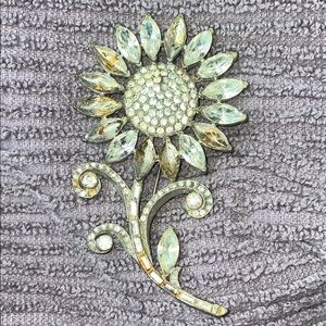 Elegant Crystal Flower Brooch
